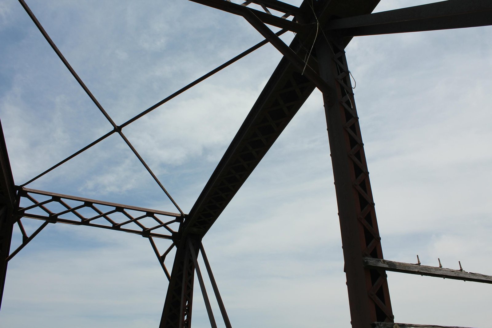 Top chord, north span